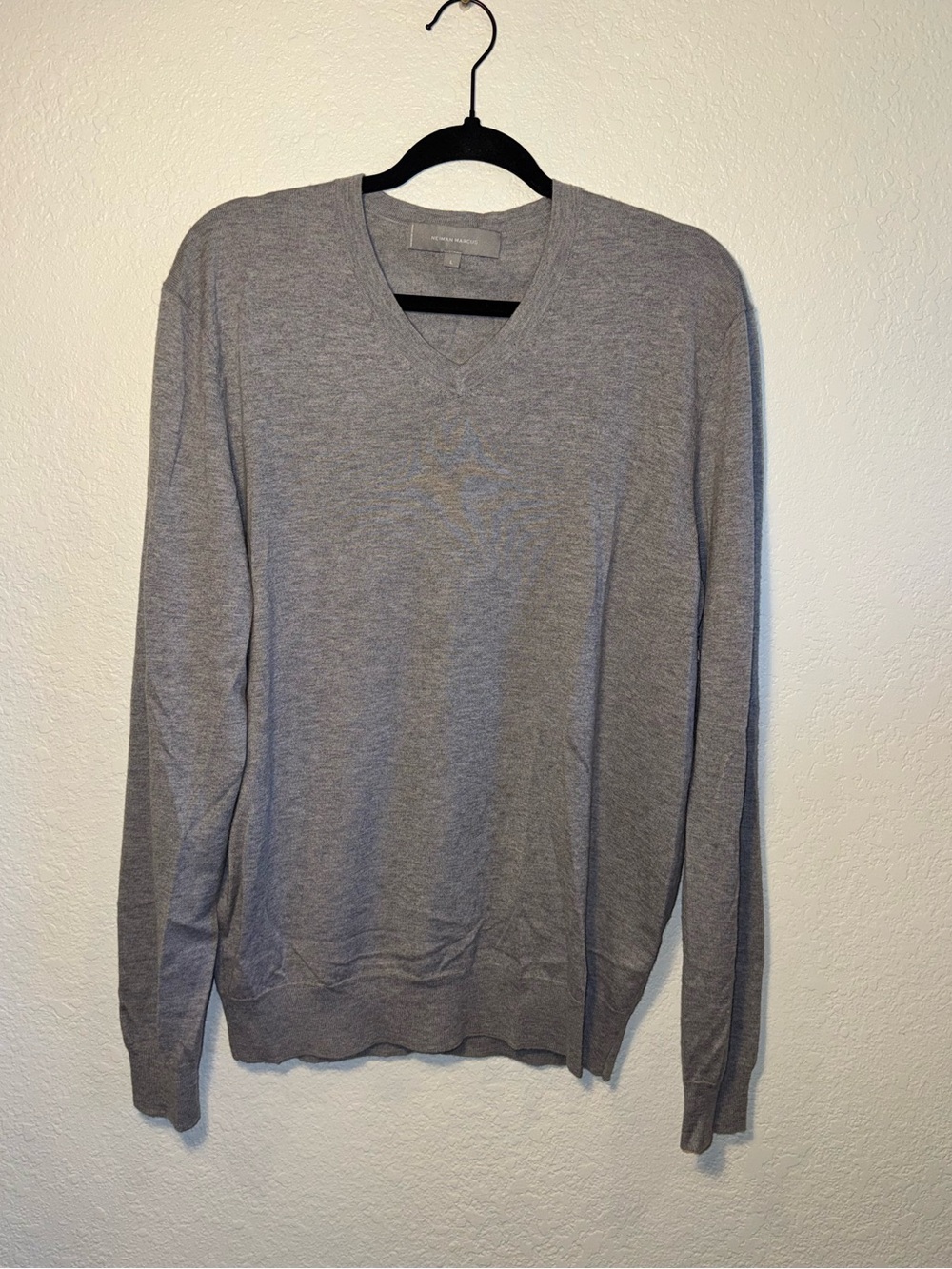 Neiman Marcus Gray V-Neck Cashmere & Silk Men’s Designer Sweater Size Large